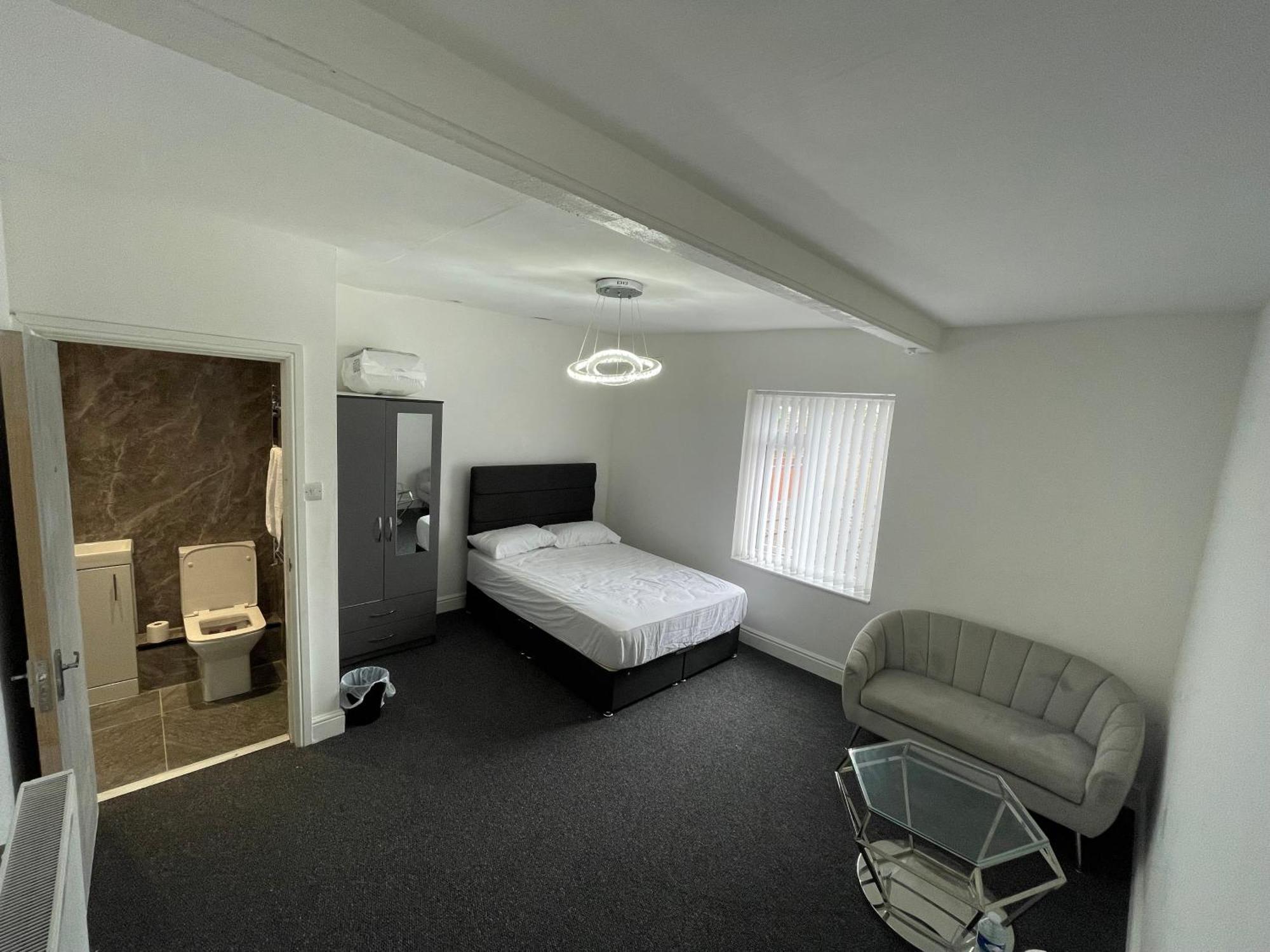 Pc Homes Room C Hyde Exterior foto